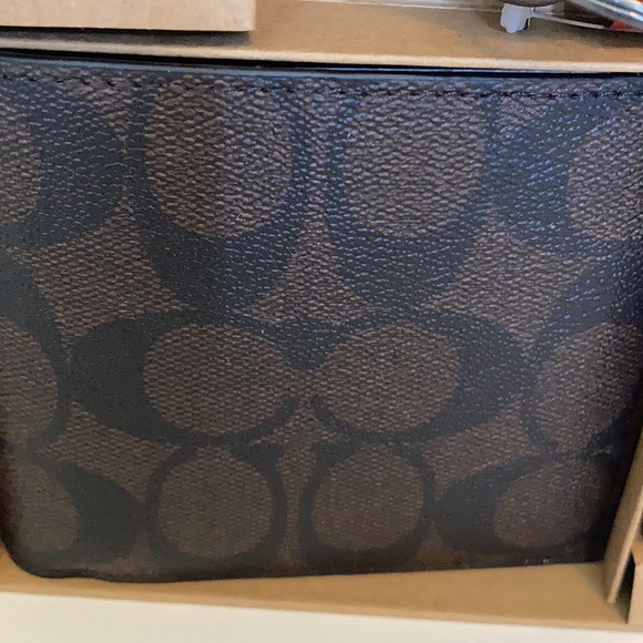 Boxed 3 In 1 Wallet Gift Set In Colorblock Signature Canvas - Picture 8 of 8